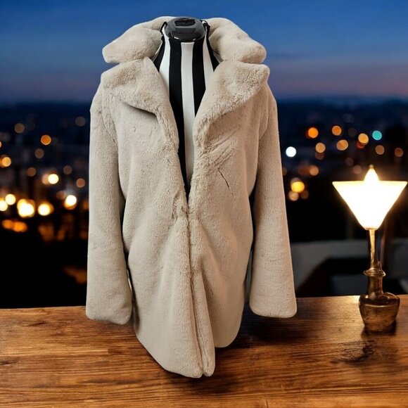 Kimi & Co Paris Faux Fur Teddy Coat S/M (Note:  Missing Top Clasp) - Picture 1 of 8